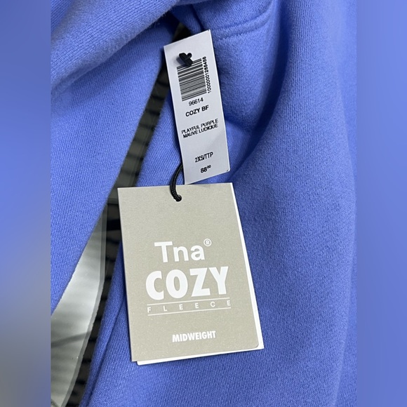 NWT Aritzia TNA cozy fleece boyfriend shirt playful purple - Picture 8 of 13
